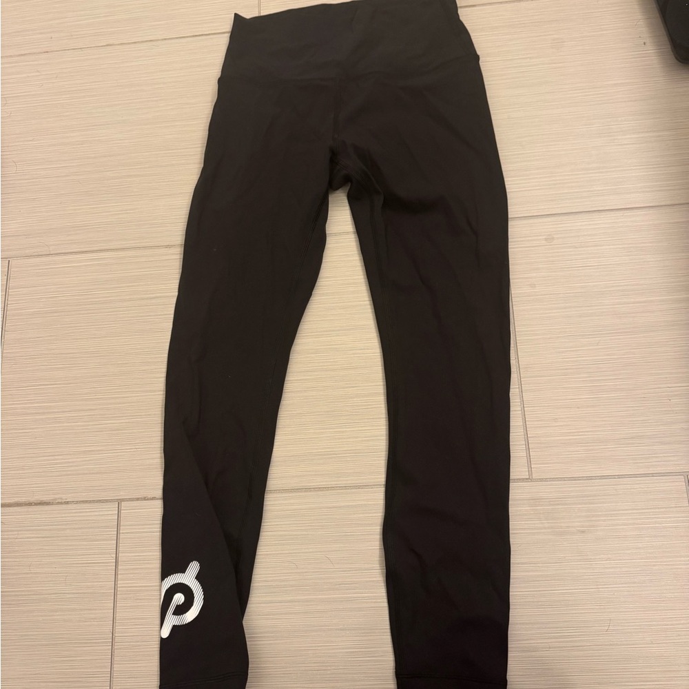 Lululemon peloton align leggings size 6 for sale (never worn)